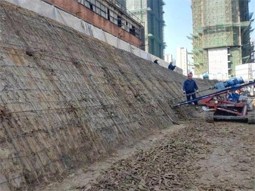 壤塘建筑边坡支护